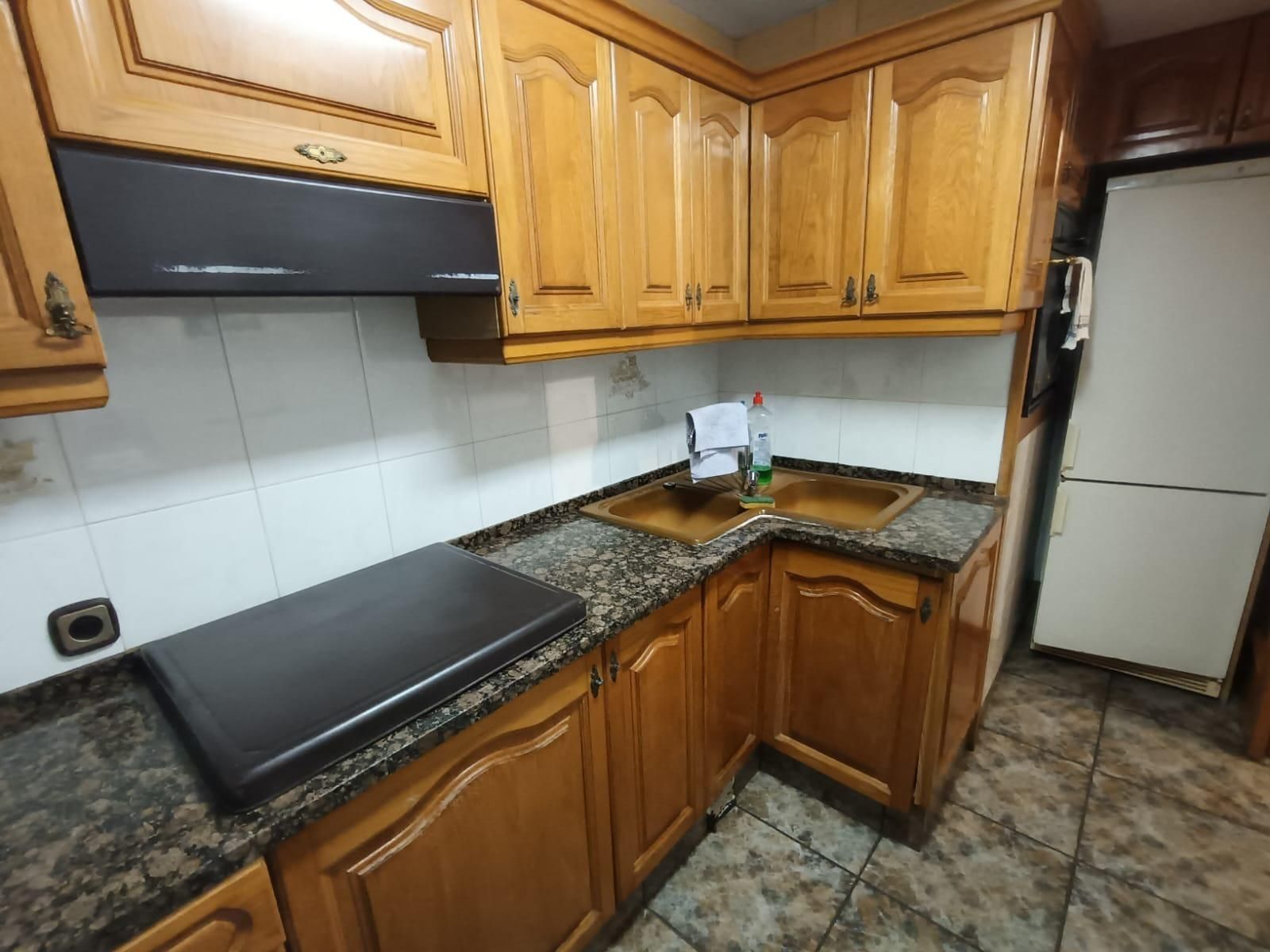 Cuina de Casa adosada en venda en Mataró amb Calefacció, Terrassa i Traster