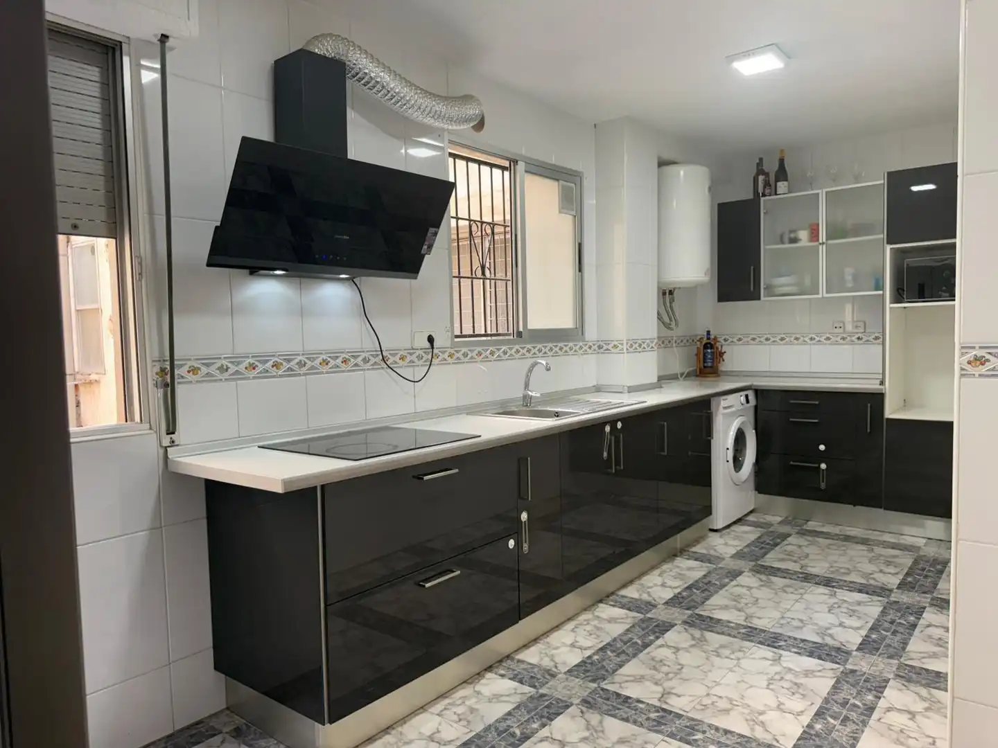 Flat with terrace for sale in Calle Calle Tirso de Molina, imagen 19