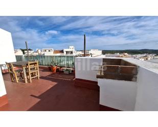 Vista exterior de Àtic en venda en Maó amb Terrassa