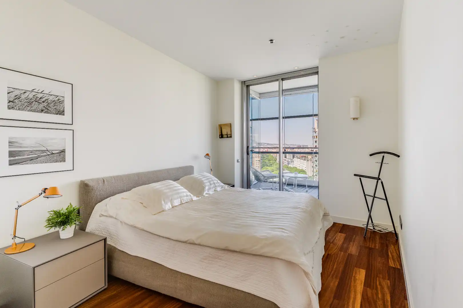 Bedroom of Flat for sale in Barcelona  with Air Conditioner, Heating and Parquet flooring