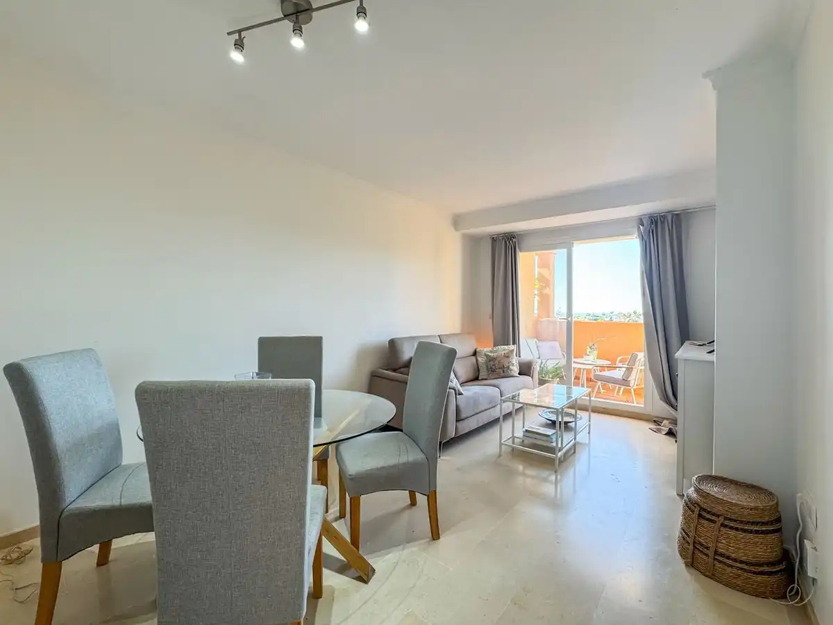 Sala d'estar de Pis en venda en Marbella amb Aire condicionat, Terrassa i Traster