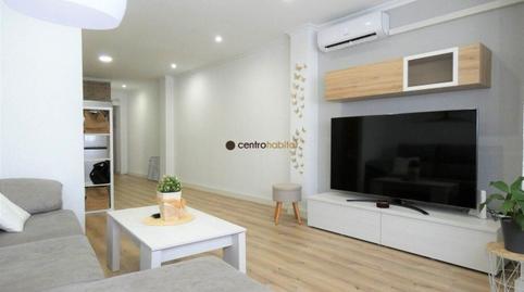 Foto 4 de Piso de alquiler en Plaza de Toros - Avenida Chapí - Trinquete, Elda