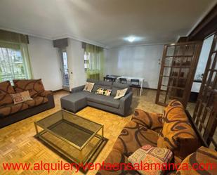 Living room of Flat to rent in Salamanca Capital  with Heating and Balcony