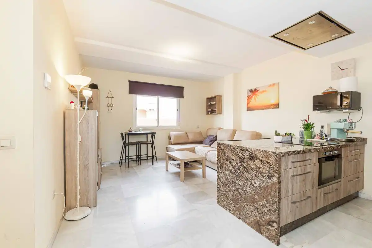 Sala de estar de Piso en venta en Mairena del Aljarafe con Aire acondicionado, Calefacción y Trastero