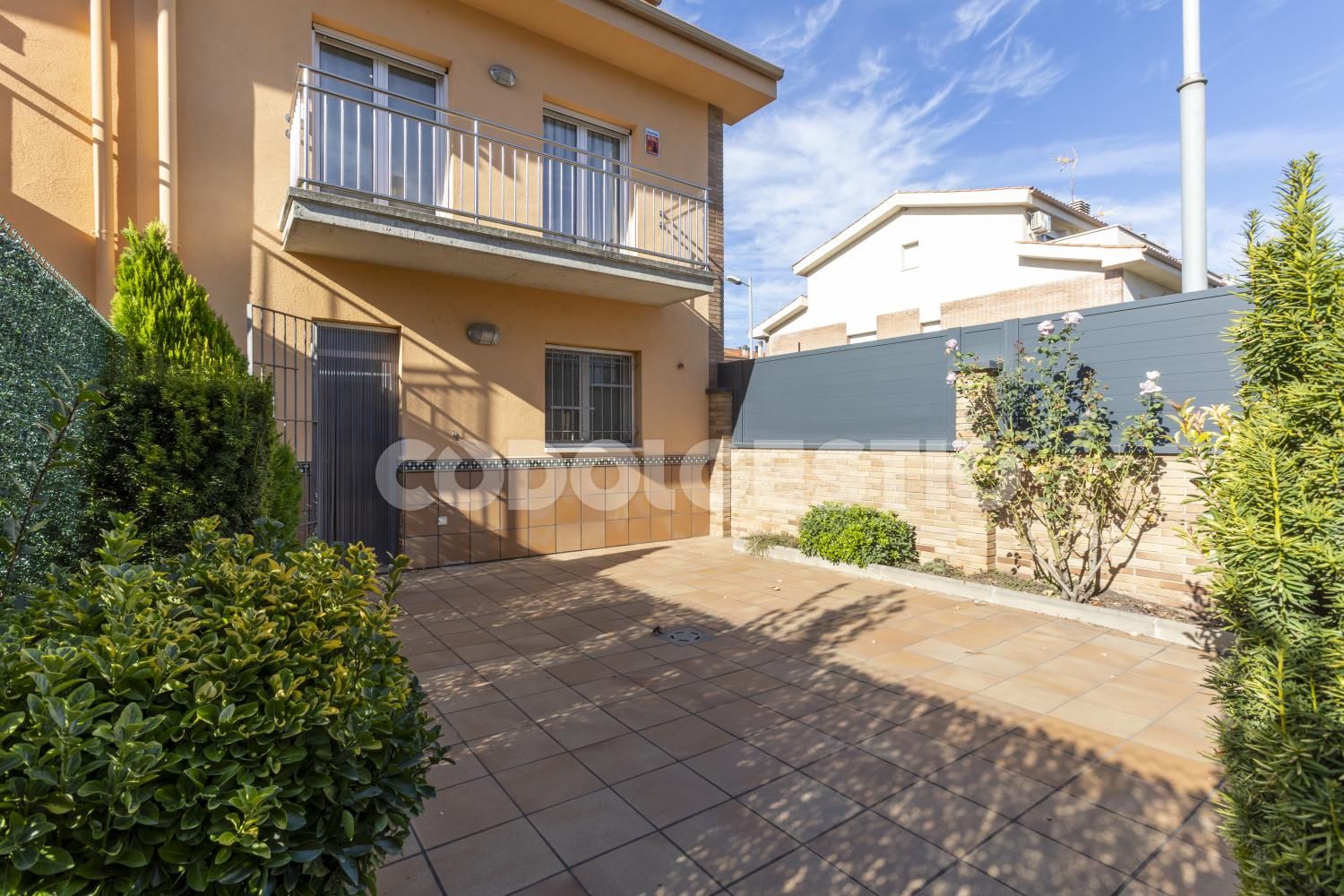 Vista exterior de Casa o chalet en venta en Manlleu con Terraza y Balcón