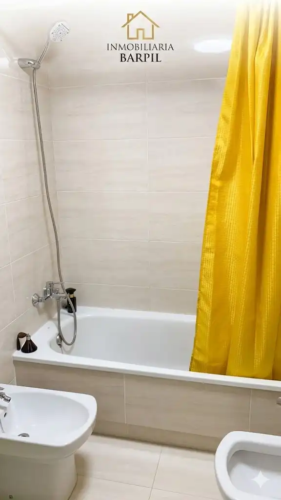 Bany de Apartament en venda en A Illa de Arousa  amb Calefacció, Jardí privat i Terrassa