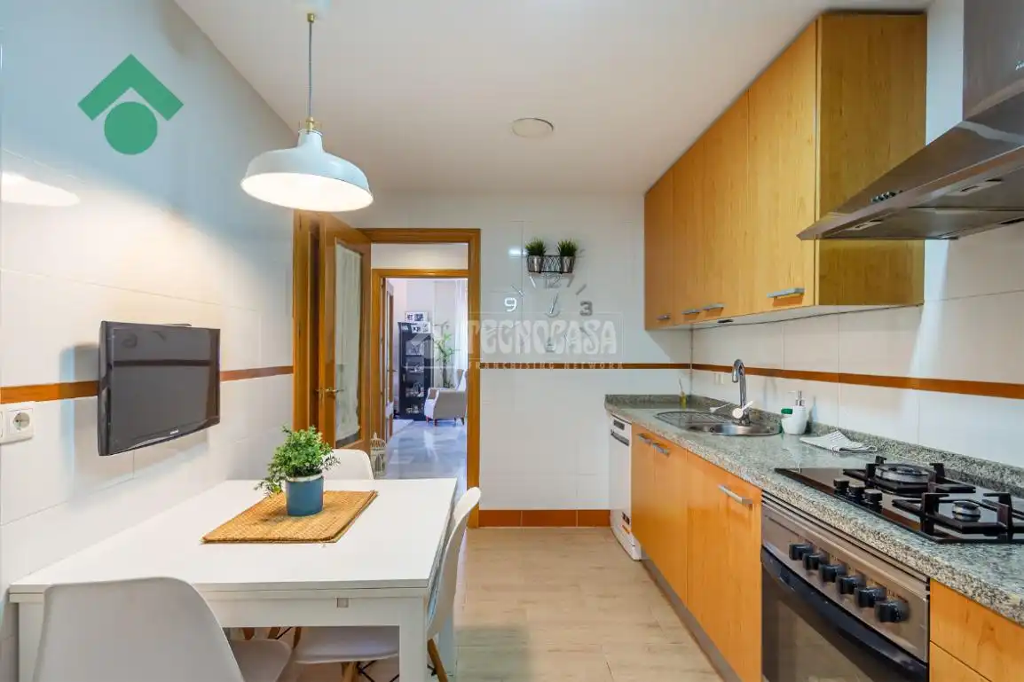 Kitchen of Flat for sale in Vélez-Málaga  with Air Conditioner and Furnished