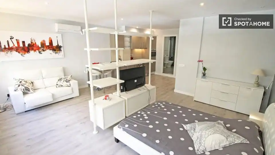 Room in El Poblenou