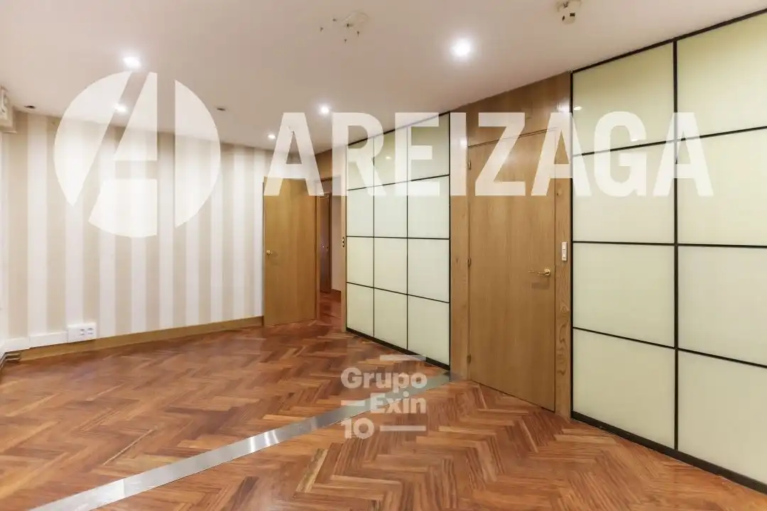 Büro zum Verkauf in Donostia - San Sebastián  mit Klimaanlage, Heizung und Abstellraum