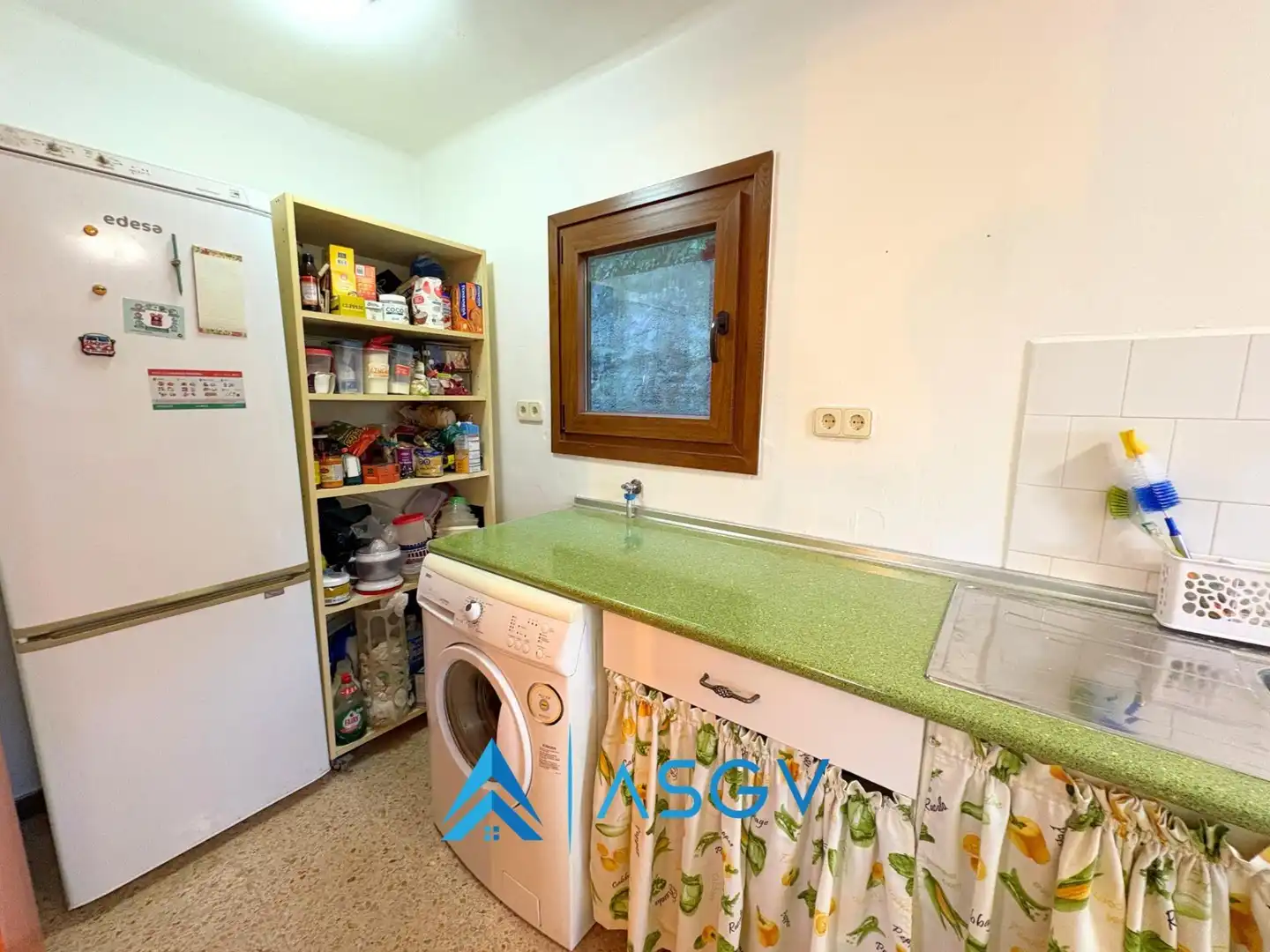 Cocina de Casa o chalet en venta en Santa Maria de Miralles con Calefacción, Jardín privado y Trastero