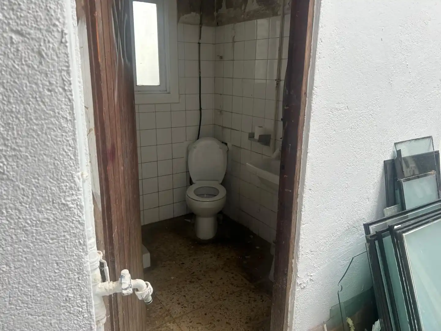Baño de Local en venta en Castelldefels