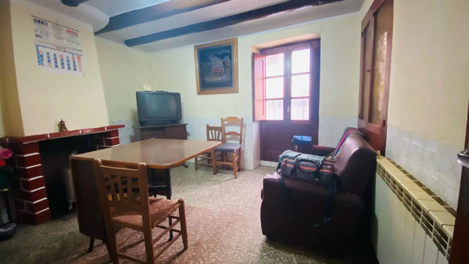 Wohnzimmer von Einfamilien-Reihenhaus zum Verkauf in Portell de Morella mit Abstellraum, Möbliert und Balkon