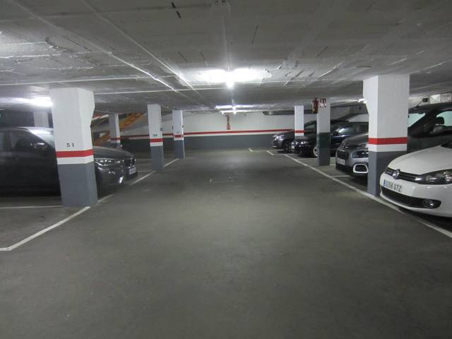 Garaje en Venta en Carrer de Vila i Vilà, 25 en El Poble Sec - Parc de Montjuïc