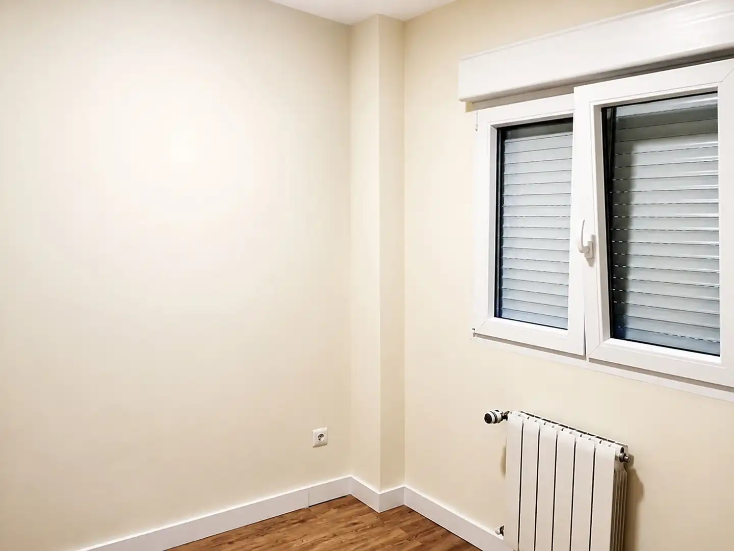 Habitación de Piso de alquiler en Santander con Calefacción, Terraza y Horno