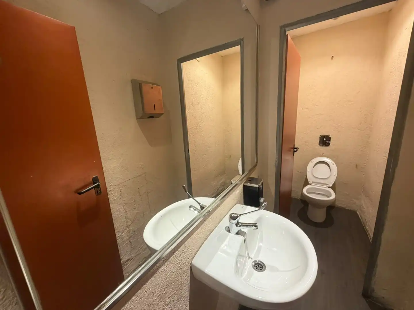 Badezimmer von Geschaftsraum zur Miete in Barrio de Salamanca