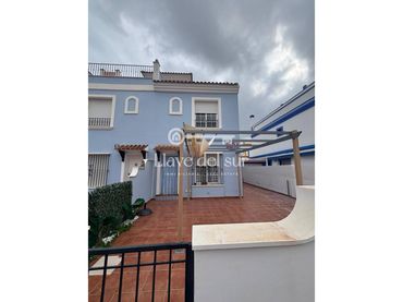 Dúplex amb balcó en venda a Calle Discovery 50