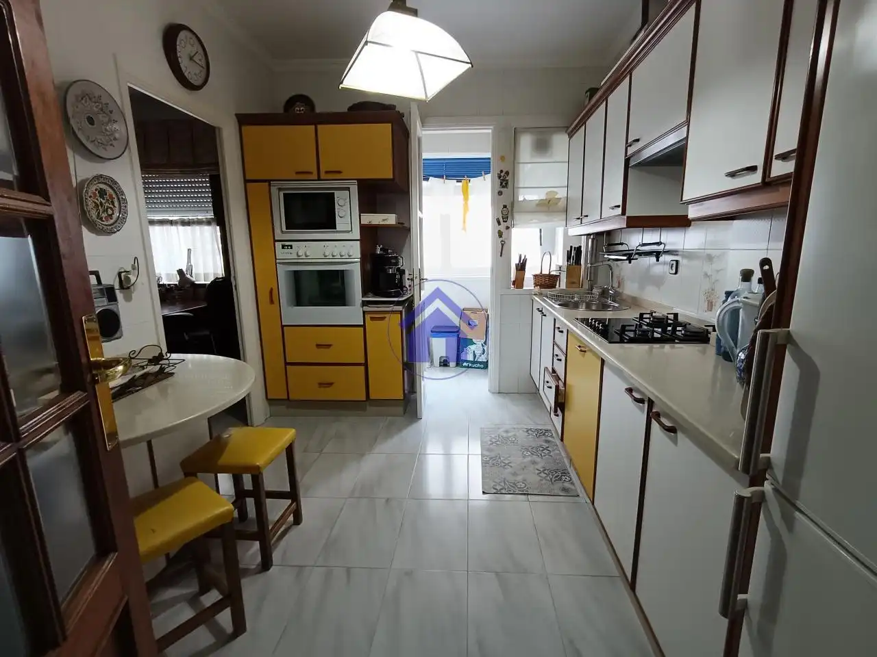 Cocina de Piso de alquiler en Vigo  con Calefacción, Parquet y Terraza