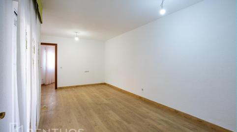 Foto 3 de Piso de alquiler en Algaba, San Isidro, Madrid