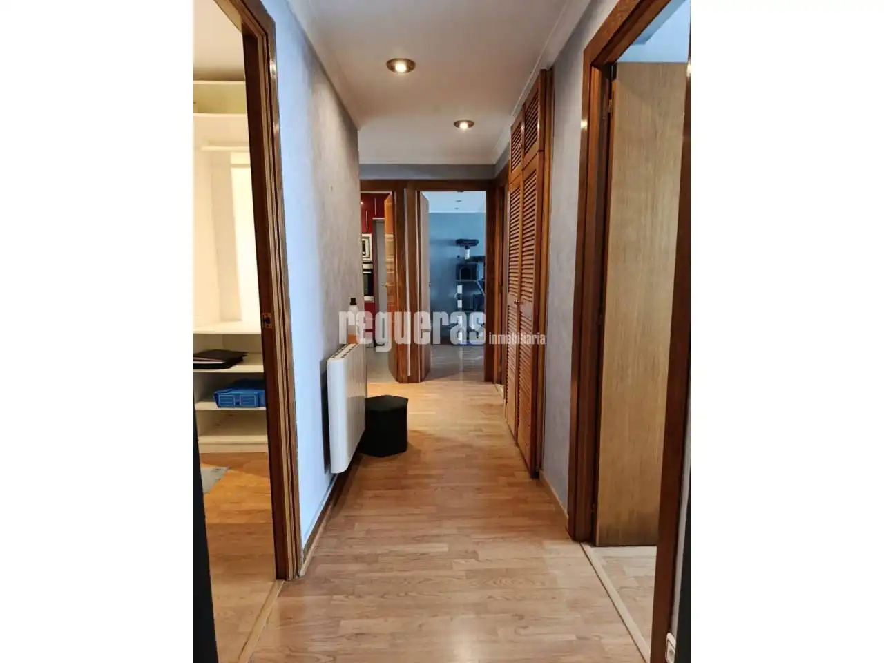 Habitación de Piso en venta en Avilés con Calefacción, Trastero y Amueblado