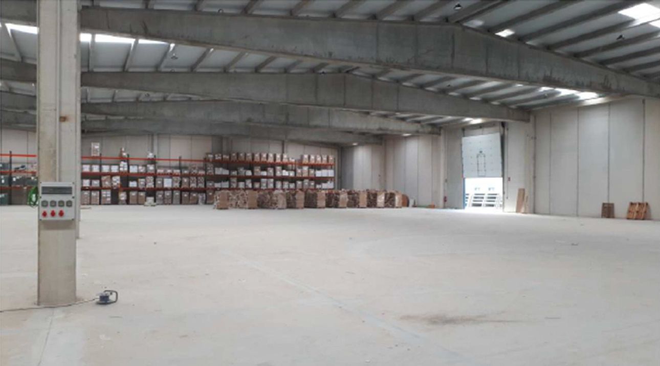 Nau industrial de lloguer en Massanes