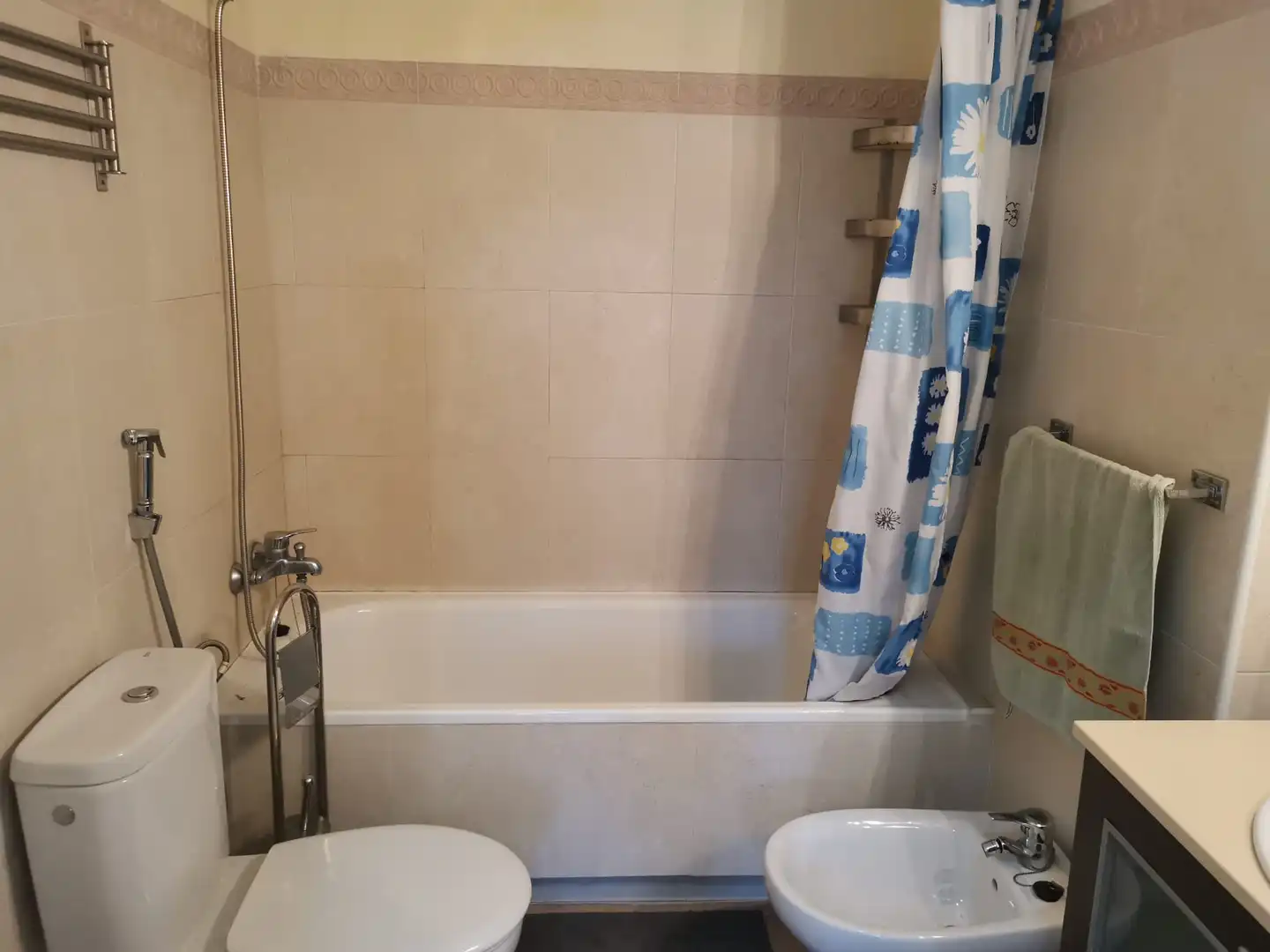 Baño de Piso de alquiler en Jacarilla, Alicante