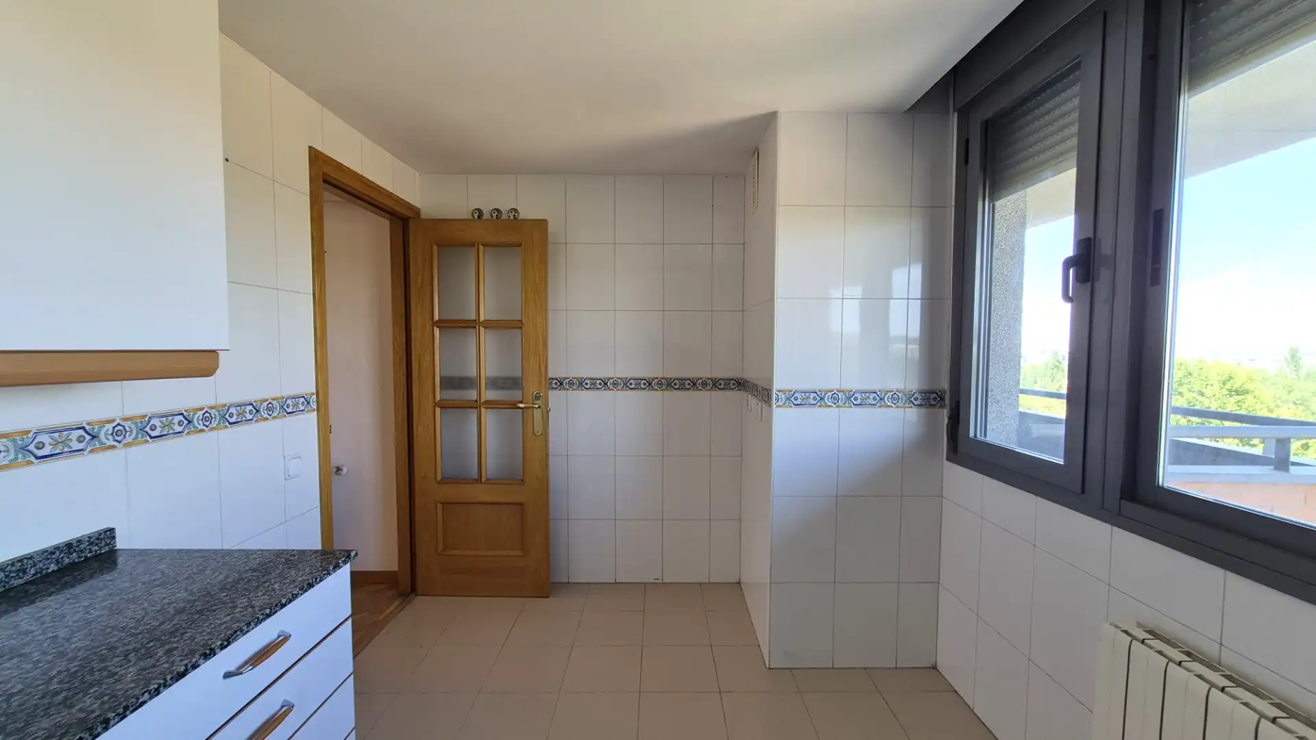 Kitchen of Attic for rent in Madrid  with Terrace and Community pool