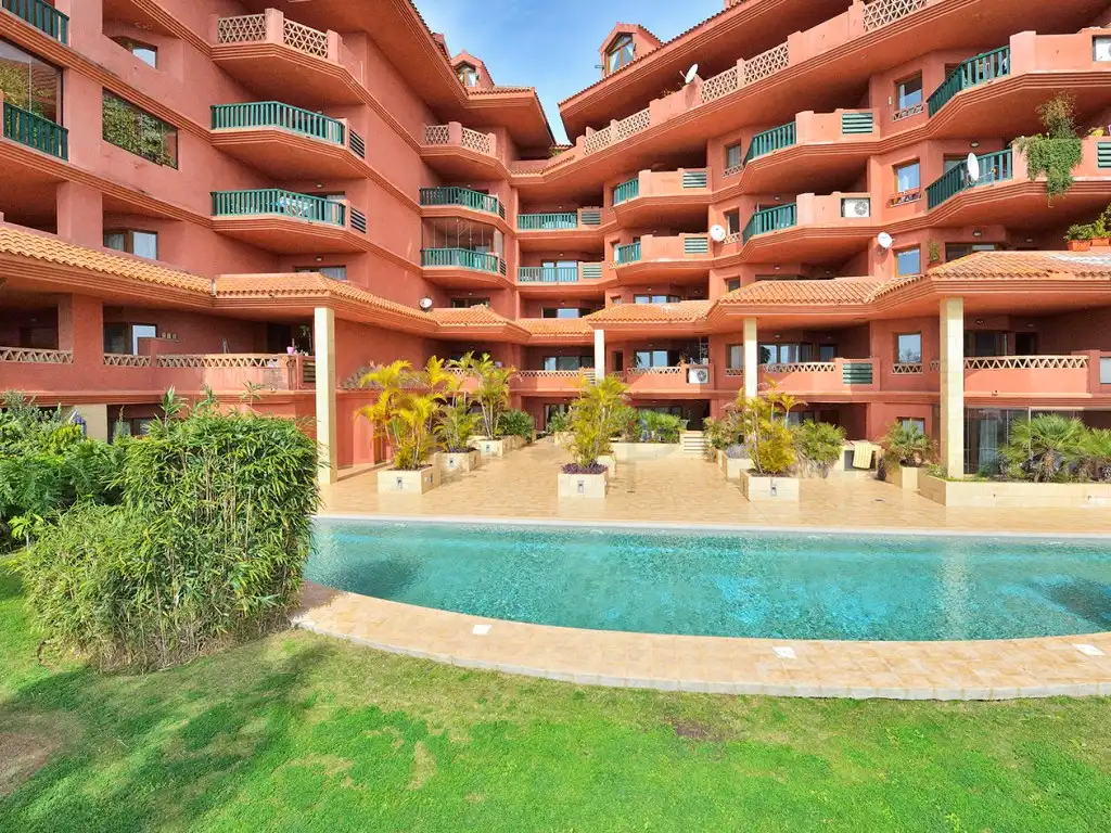 Vista exterior de Apartament en venda en Benalmádena