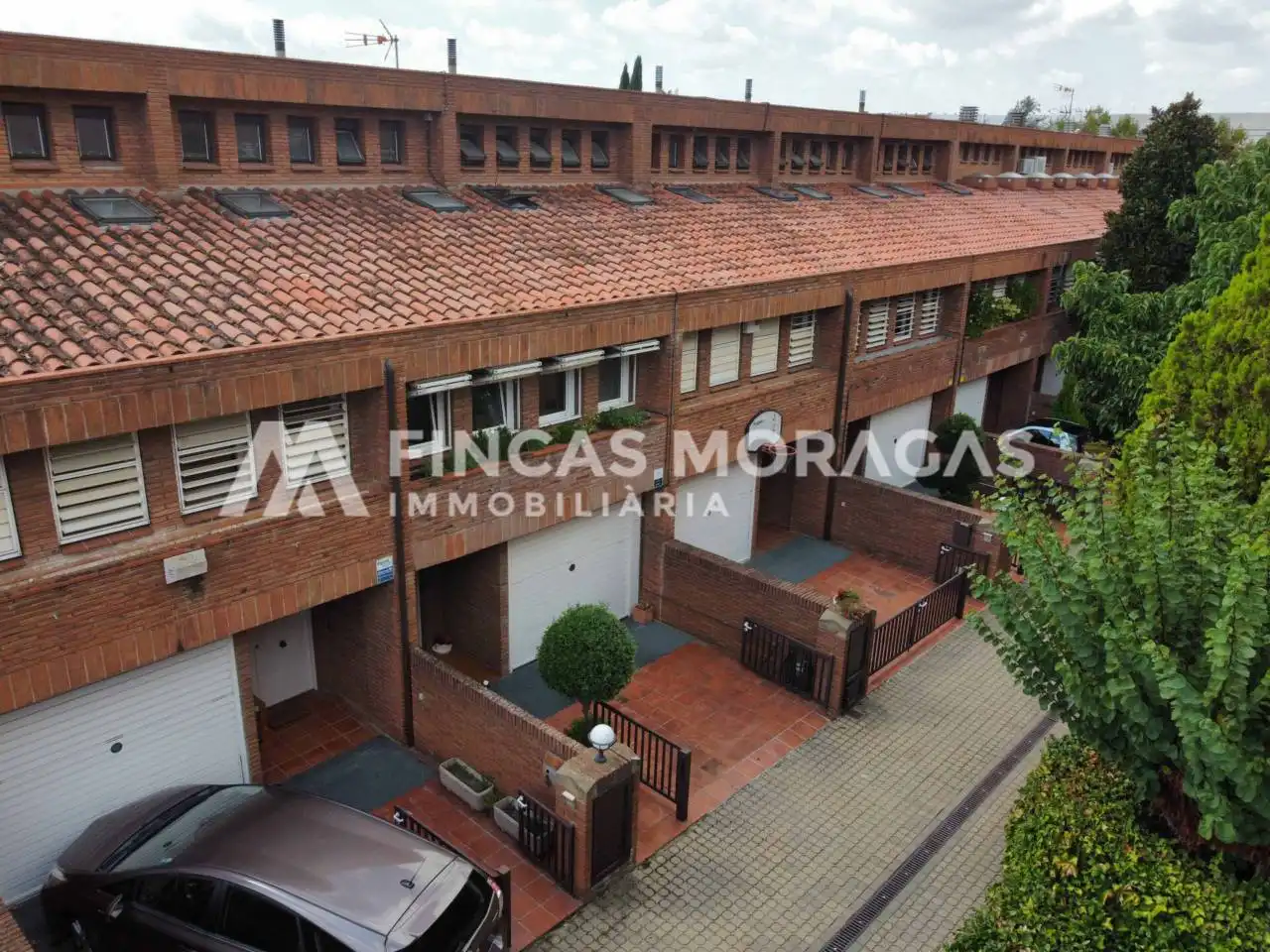 Vista exterior de Casa adosada en venda en Sant Domènec