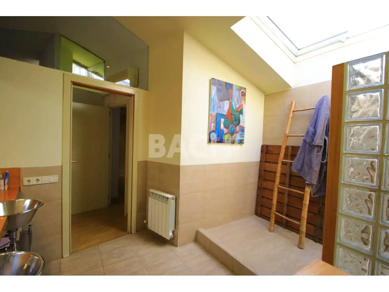 Habitación de Ático en venta en Vic con Aire acondicionado, Calefacción y Parquet