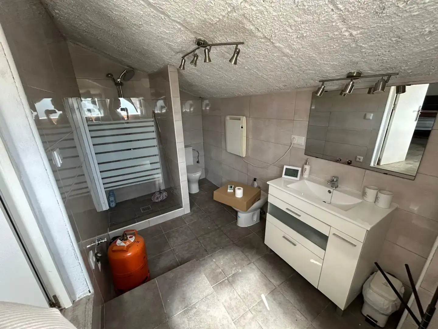 Baño de Casa o chalet de alquiler en Olivella con Aire acondicionado, Calefacción y Jardín privado