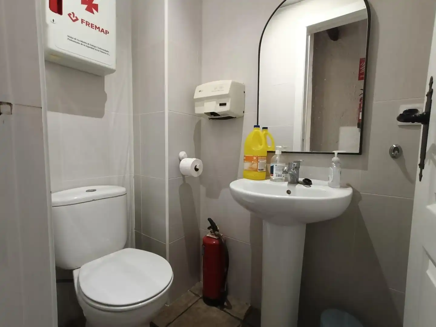 Baño de Local de alquiler en Vilafranca del Penedès