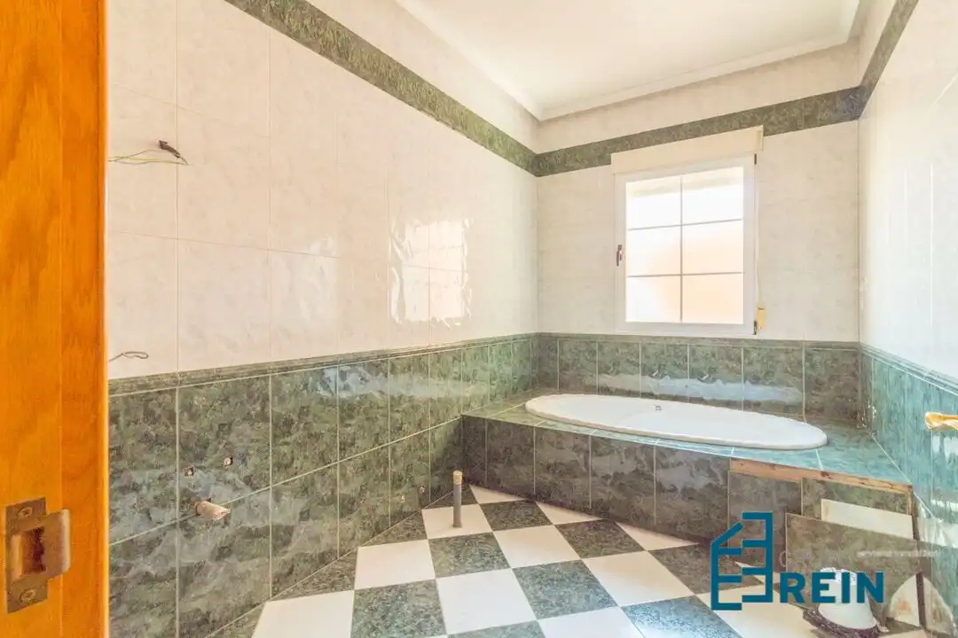 Chalet con jardín en venta en LARGO CABALLERO 1, imagen 44