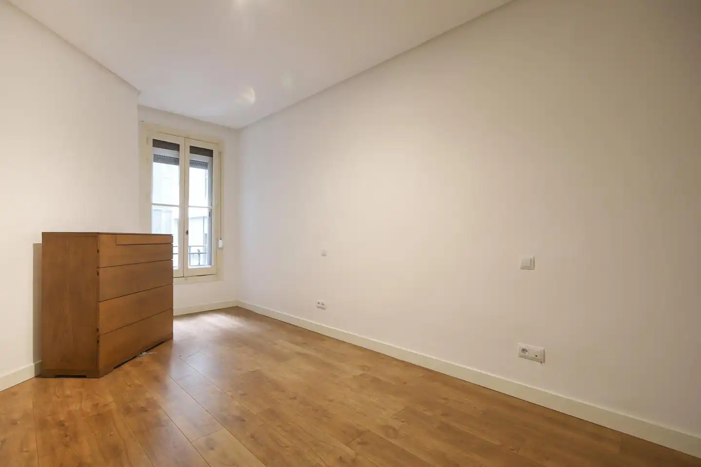 Schlafzimmer von Wohnung zur Miete in Madrid mit Klimaanlage und Heizung