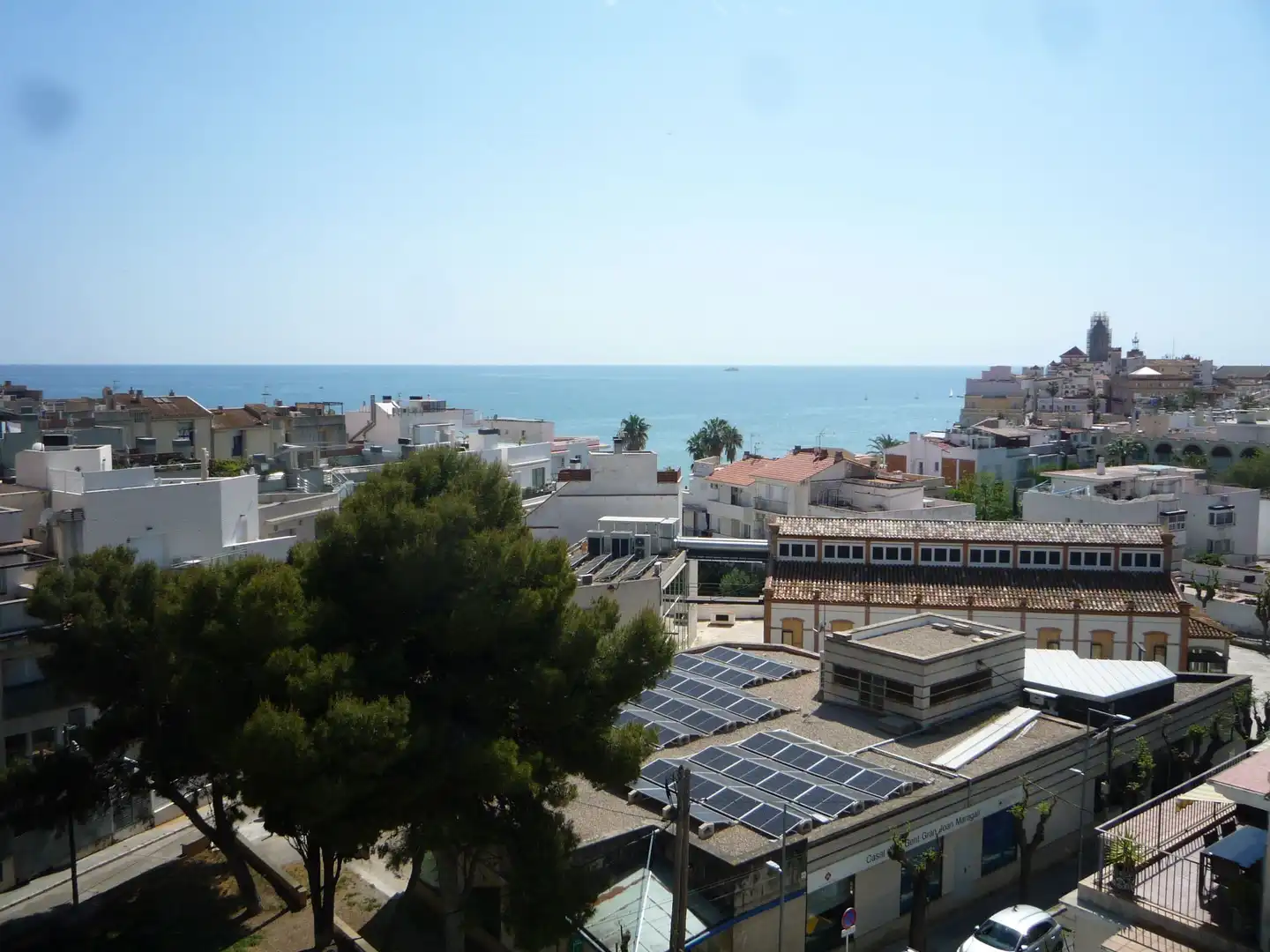 Außenansicht von Wohnung zum Verkauf in Sitges mit Klimaanlage, Heizung und Terrasse