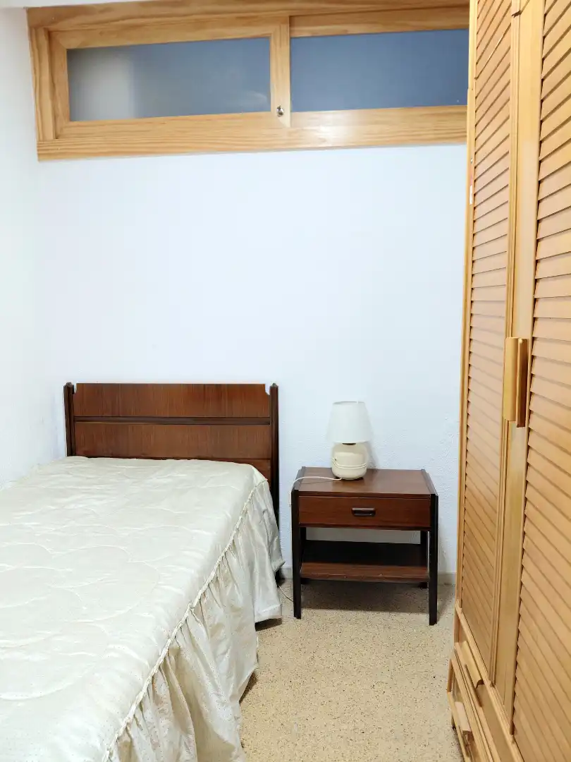 Habitación de Piso de alquiler en Las Palmas de Gran Canaria con Amueblado, Horno y Lavadora