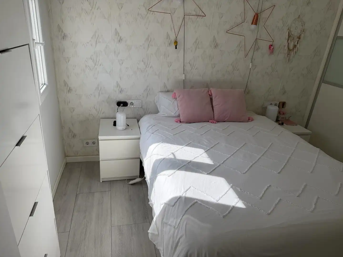 Bedroom of Flat for sale in Sevilla  with Balcony