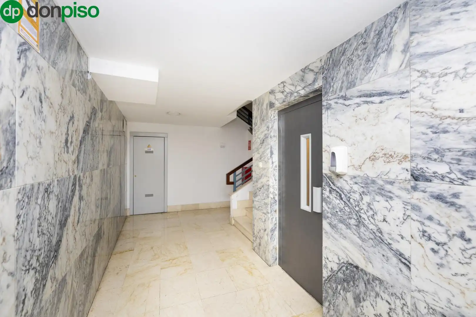 Apartament en venda en Granada amb Calefacció