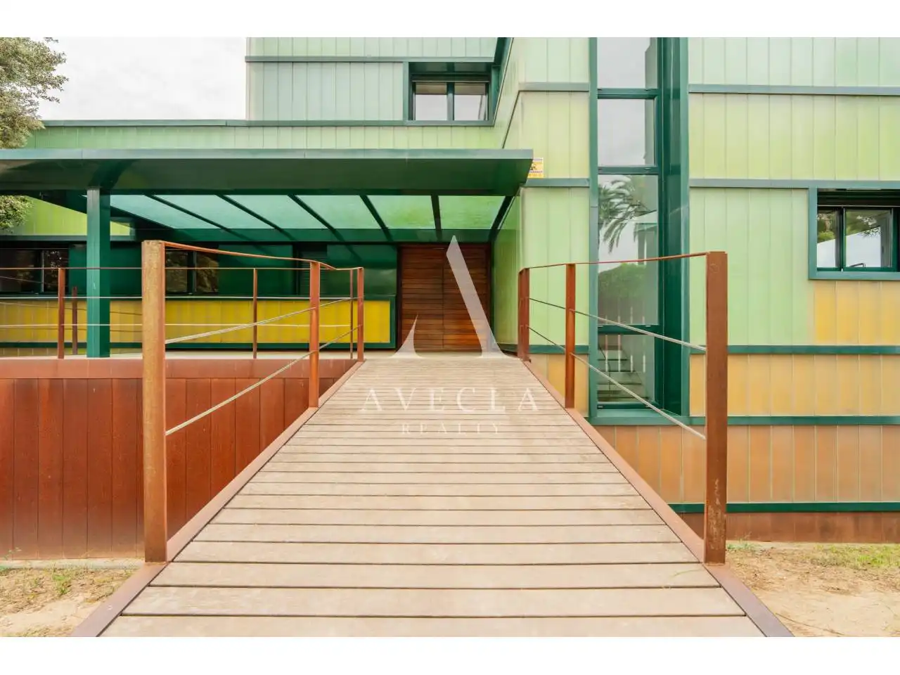 Außenansicht von Haus oder Chalet zum Verkauf in Cerdanyola del Vallès mit Klimaanlage, Heizung und Privatgarten