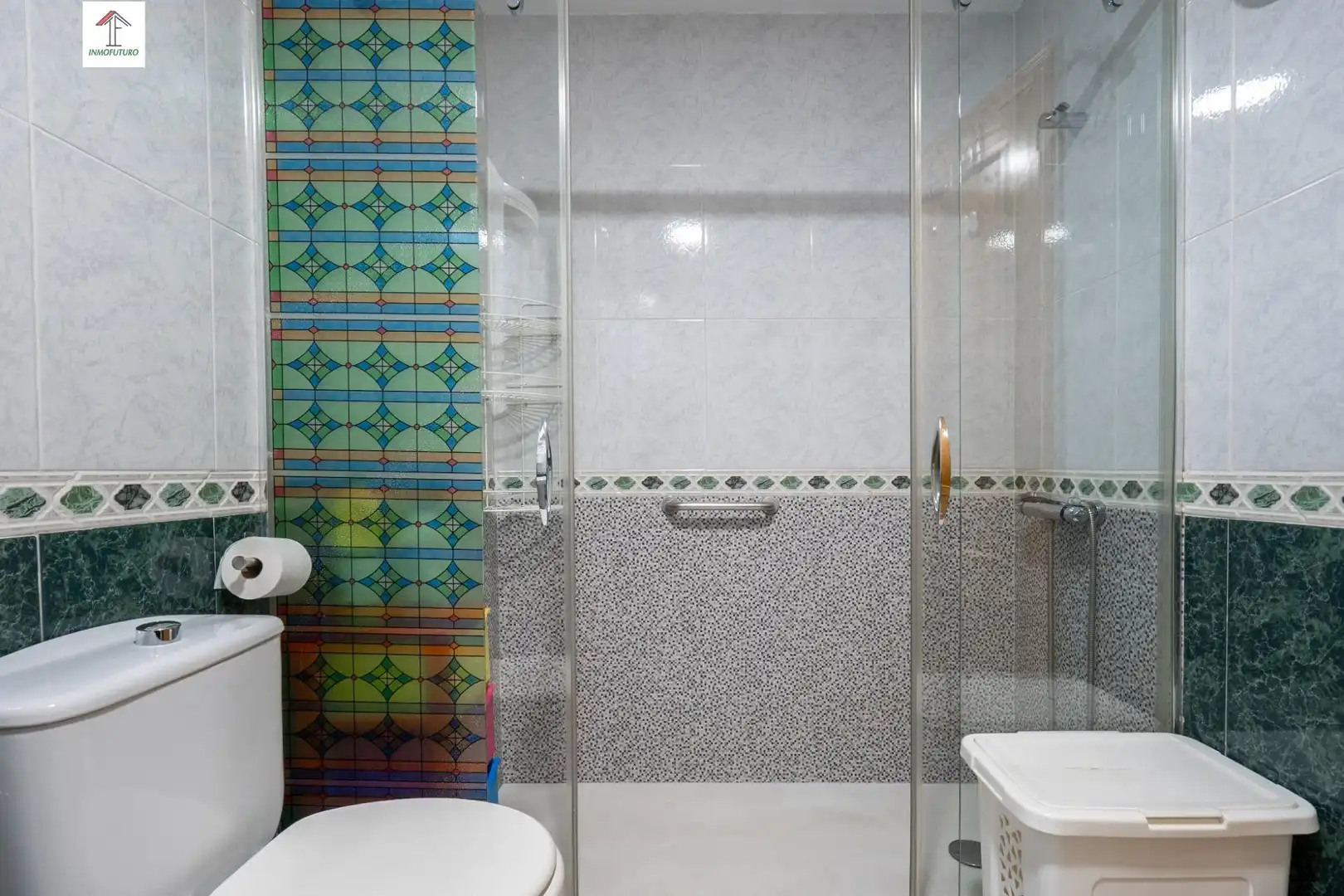 Baño de Piso en venta en Ogíjares con Aire acondicionado, Calefacción y Amueblado