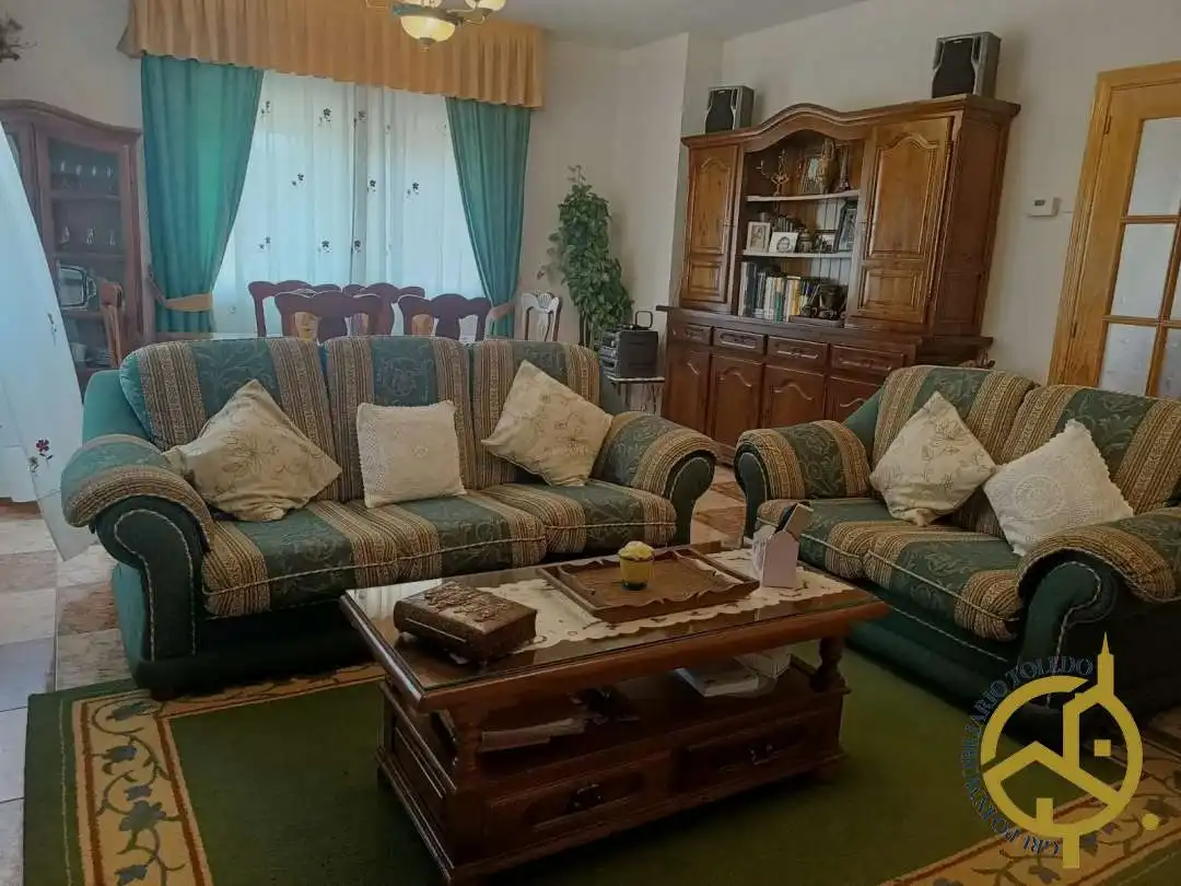 Sala d'estar de Casa o xalet en venda en El Viso de San Juan amb Aire condicionat, Calefacció i Jardí privat