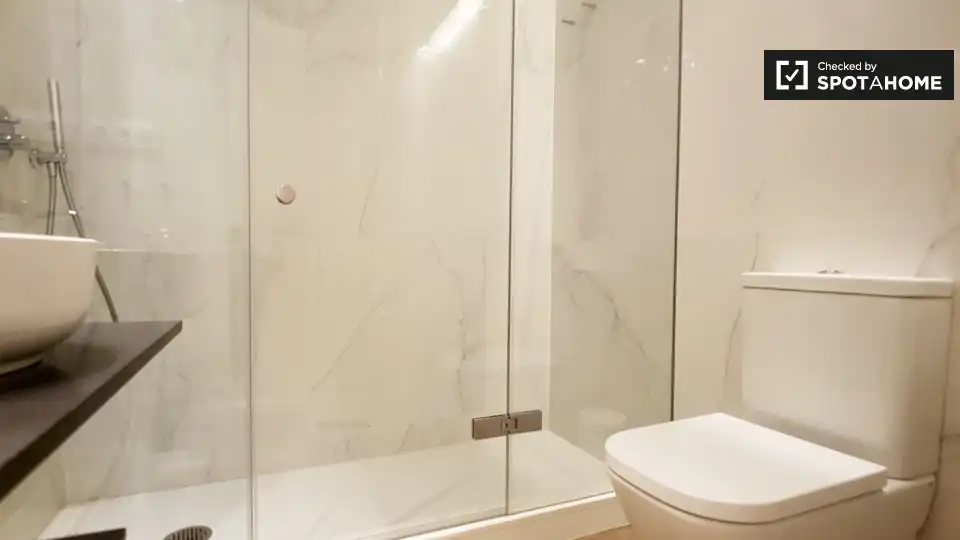 Appartamento con terrazza in affitto a Ciutat Vella, imagen 10
