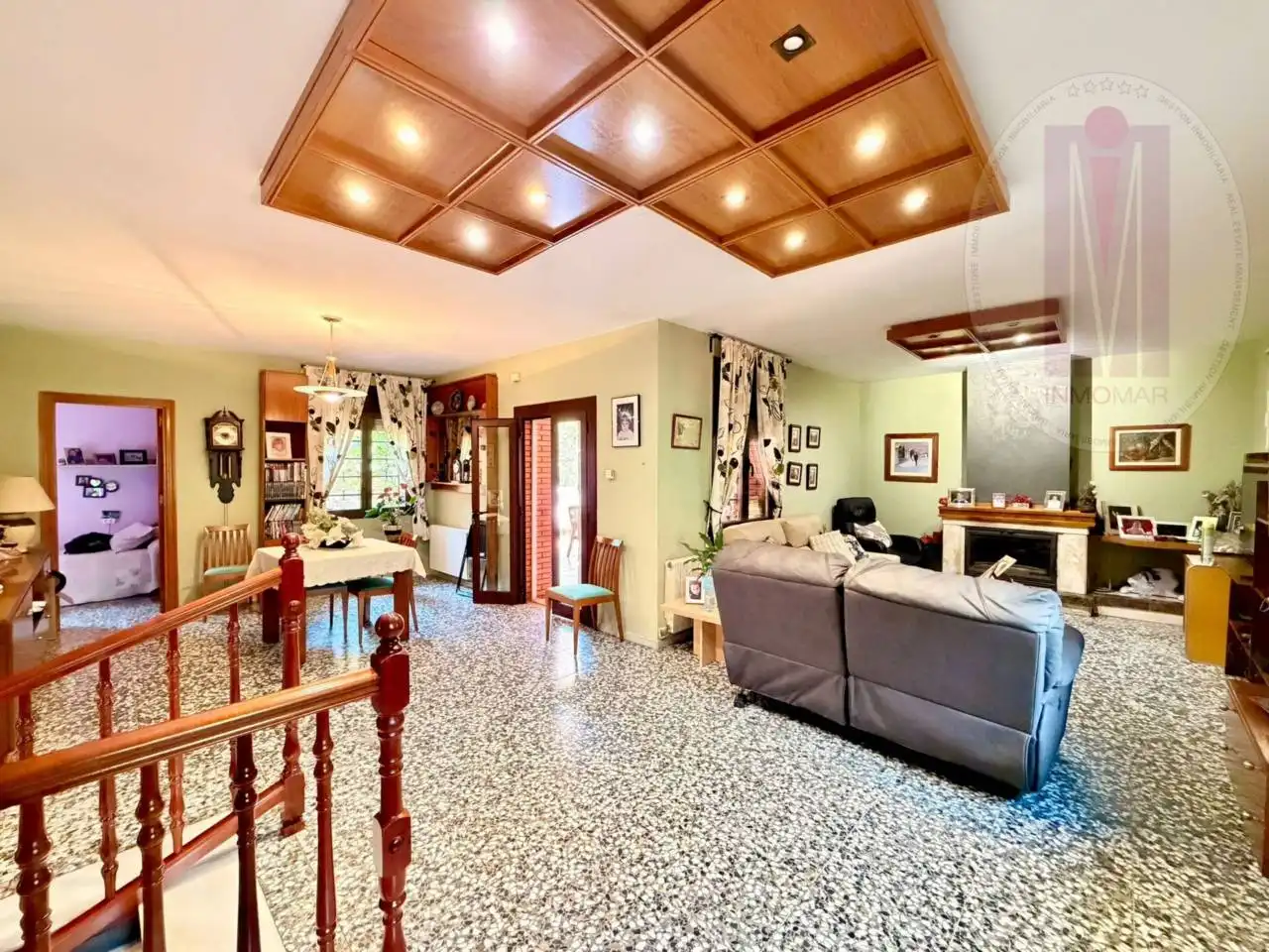 Sala de estar de Casa adosada en venta en Sitges con Aire acondicionado, Calefacción y Jardín privado