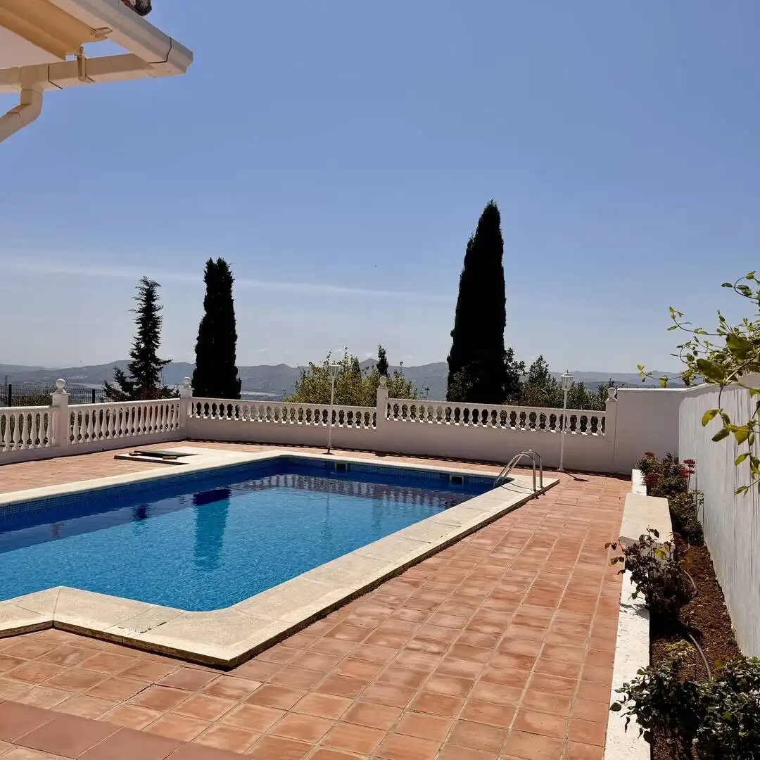 Piscina de Piso en venta en Periana con Trastero