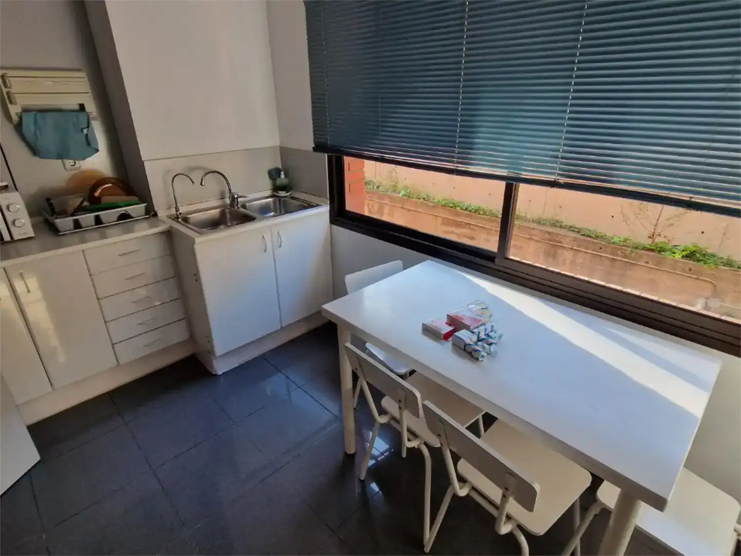 Küche von Büro zum Verkauf in Barcelona