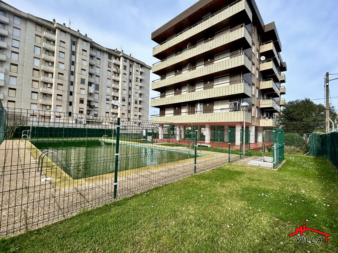 Swimming pool of Flat for sale in Laredo  with Terrace