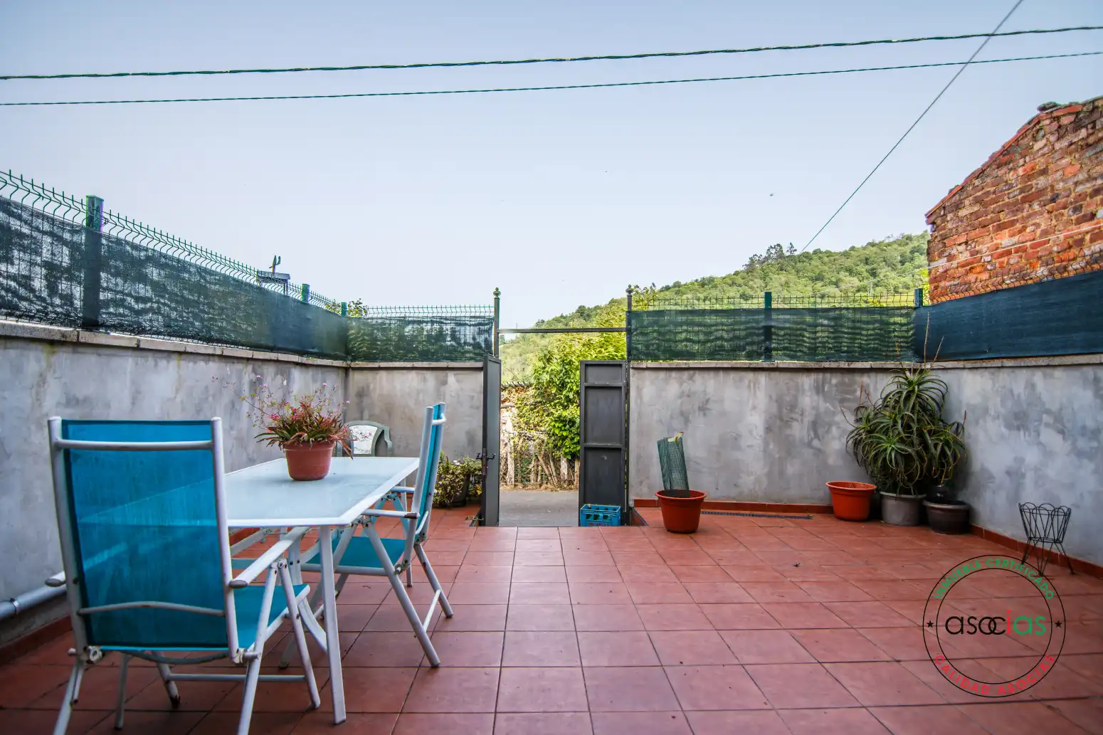 Terrassa de Casa o xalet en venda en San Martín del Rey Aurelio amb Calefacció, Jardí privat i Terrassa