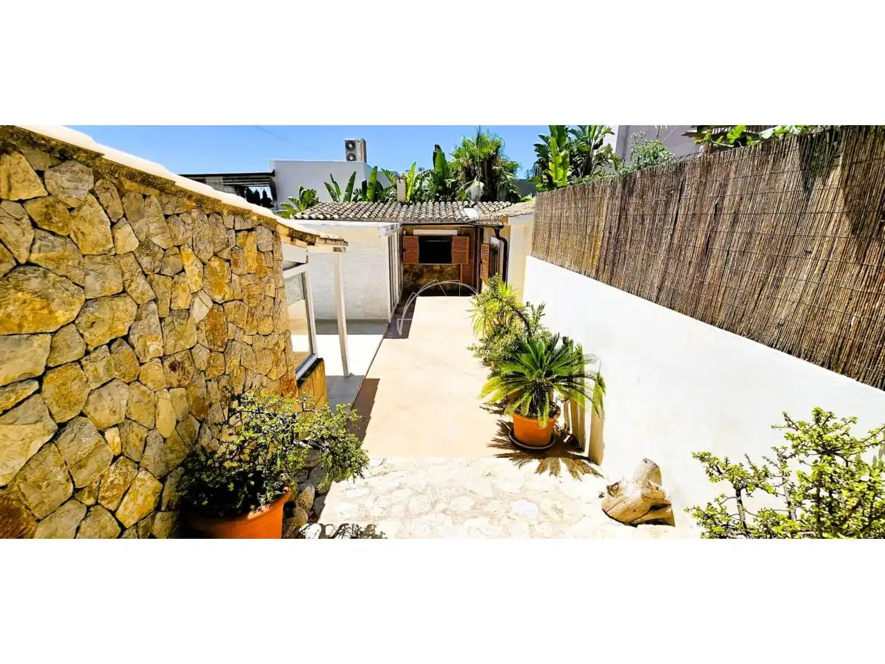 Garden of Houses for rent in  Palma de Mallorca  with Air Conditioner and Private garden