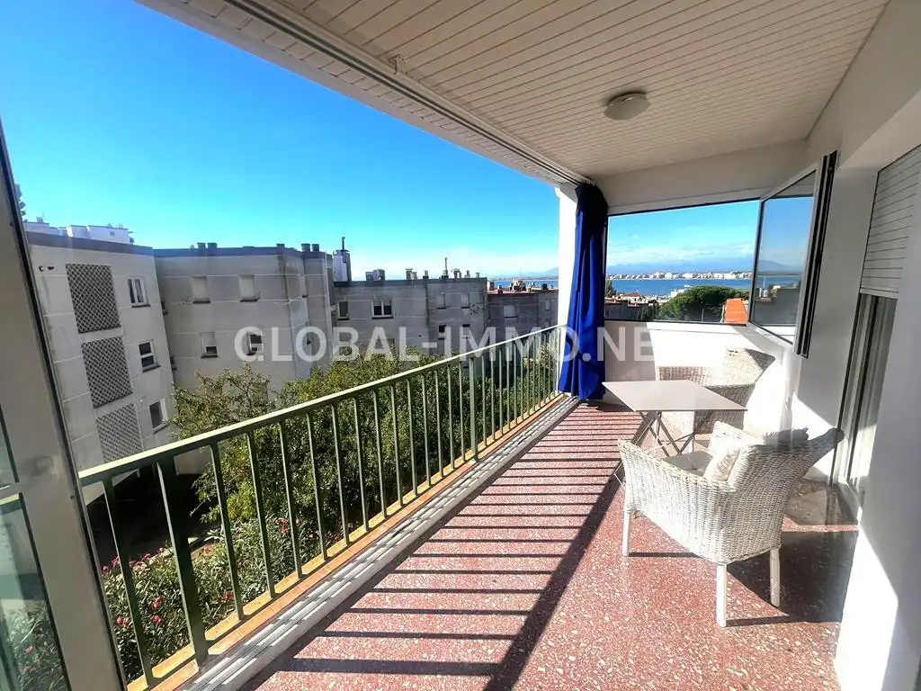Apartments for sale in Carrer Llobregat, Almadrava - Canyelles - Puig-Rom