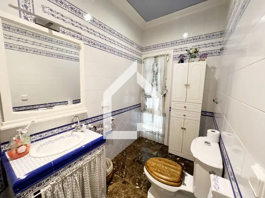 Bathroom of Houses for sale in San Vicente del Raspeig / Sant Vicent del Raspeig  with Air Conditioner, Heating and Private garden