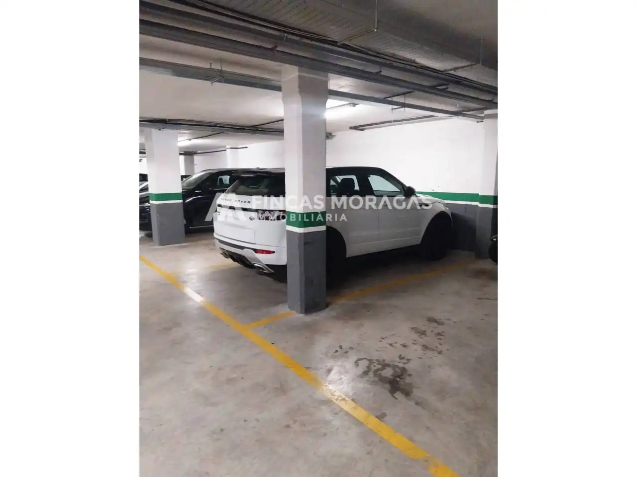 Aparcament de Garatge en venda en Sant Cugat del Vallès amb Alarma